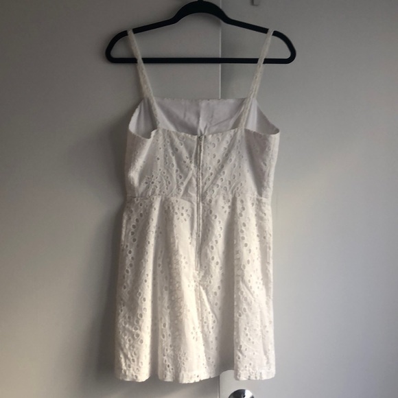 Urban Outfitters White Eyelet Dress Size 6 - Picture 4 of 7